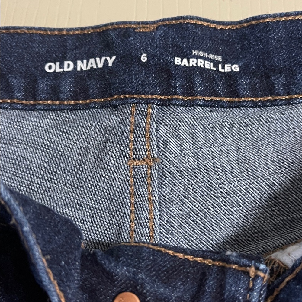Old Navy Dark Blue Barrel Leg Jeans- Size 6 - Picture 8 of 11